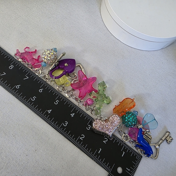Vintage 80s Charm Bracelet - Picture 8 of 12